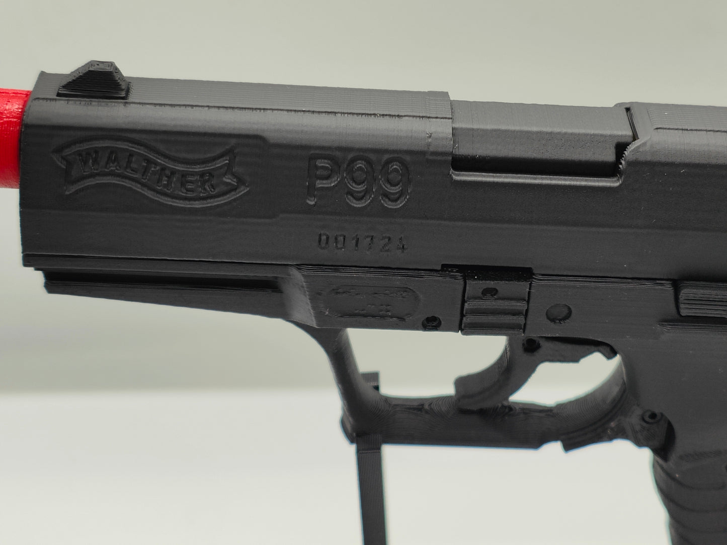 🔫 Walther P99 Style Prop – 3D Printed Fan-Made Display Model Inspired by Spy Movies 🔫