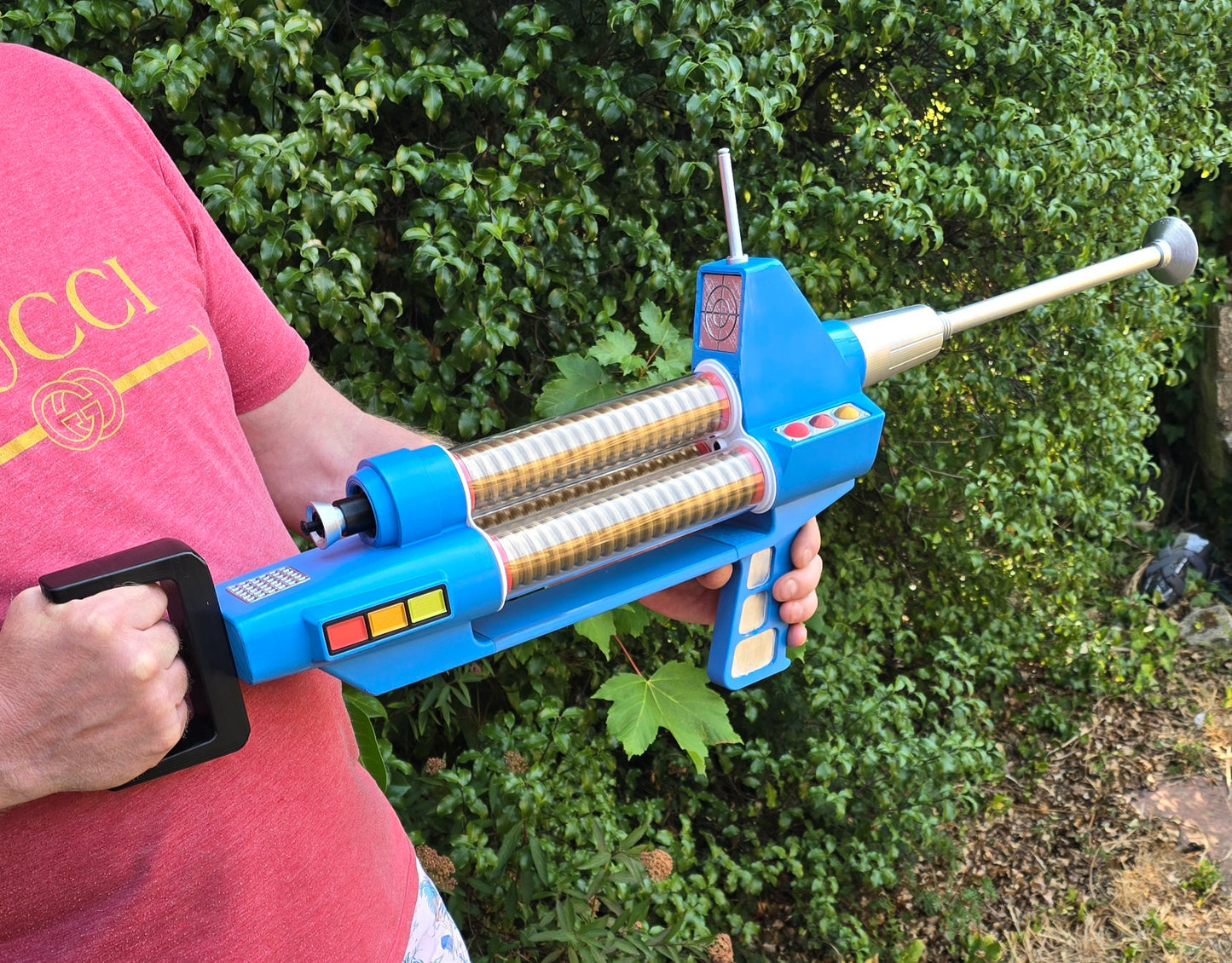 Retro Sci-Fi Rifle Style Prop – Fan-Made ModelPhaser Rifle – Fan-Made 904mm Display Prop Inspired by Star Trek | Collectable Cosplay Memorabilia