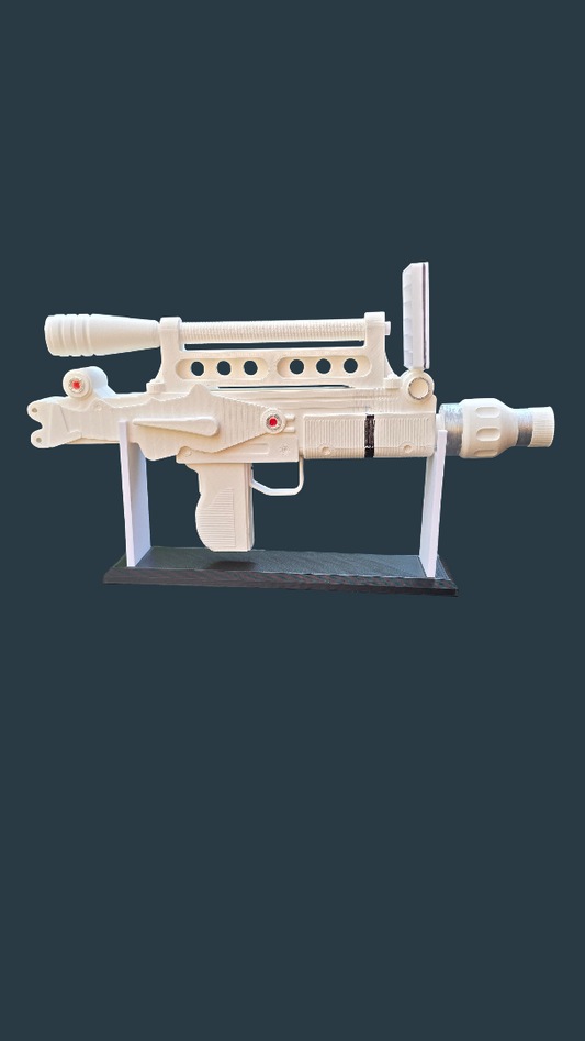 Retro Laser 007 Style Display Prop – 3D Printed Sci-Fi Fan Model